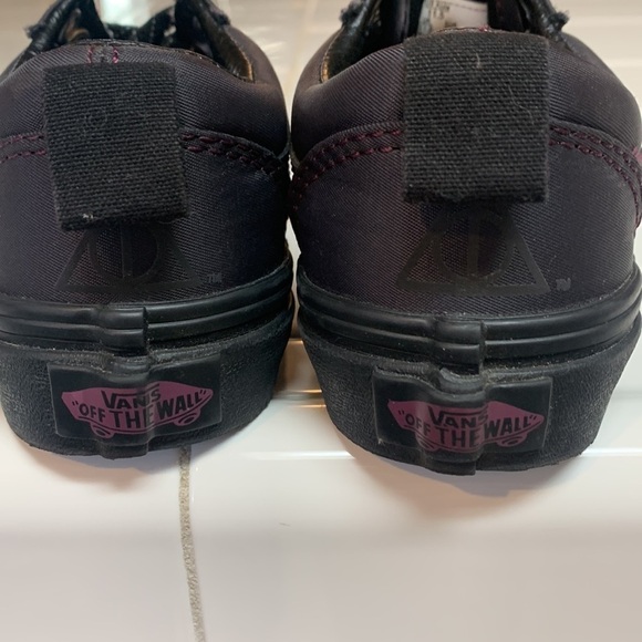 11.5 Vans Harry Potter slip ons in excellent condition. Dark purple - Picture 4 of 7